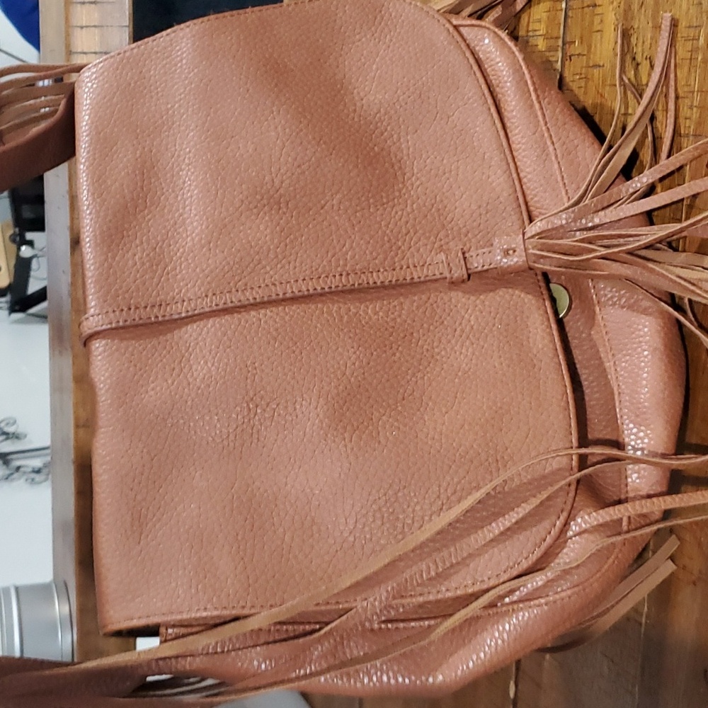 Fringe shoulder bag